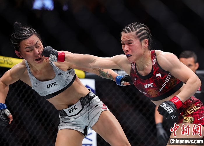 张伟丽荣膺2024年度最佳女子选手 亚洲首位UFC冠军