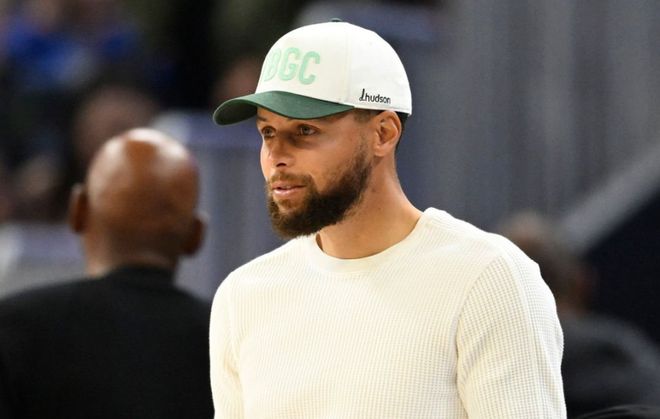 库里完成5v5对抗训练 复出进程迈出关键一步