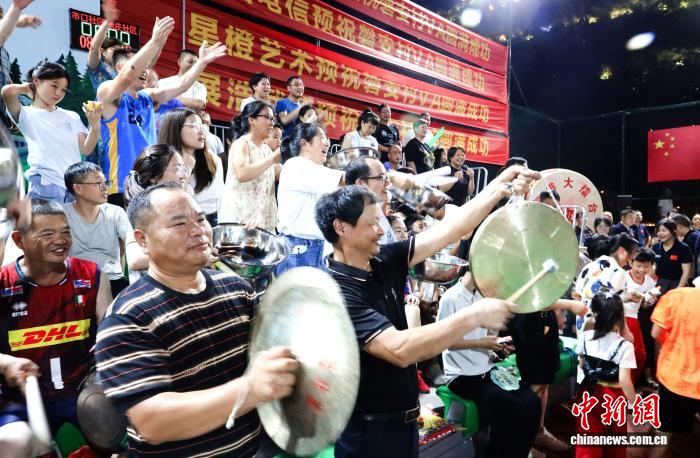 走进中国乡村：浙江大山里的村VA草根舞台如何激