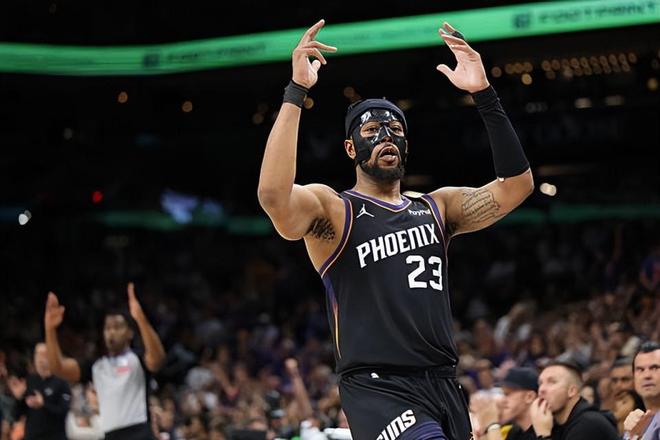 太阳力克勇士晋级季后赛 古德温爆发成关键先生