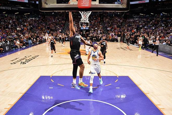 太阳力克勇士晋级季后赛 古德温爆发成关键先生