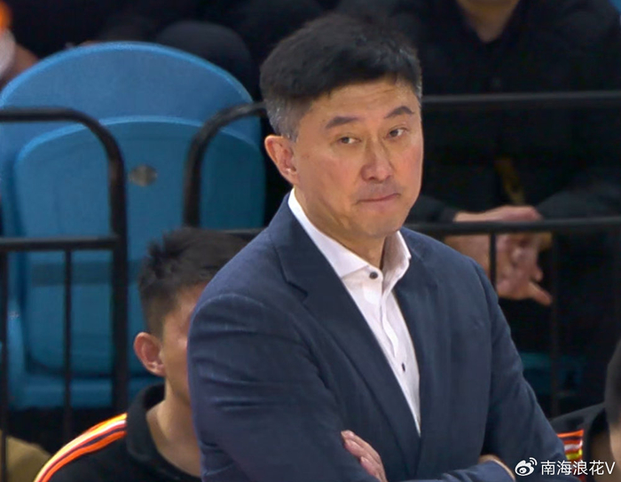 广东队签约2米11内线悍将拉科塞维奇 杜锋争冠再