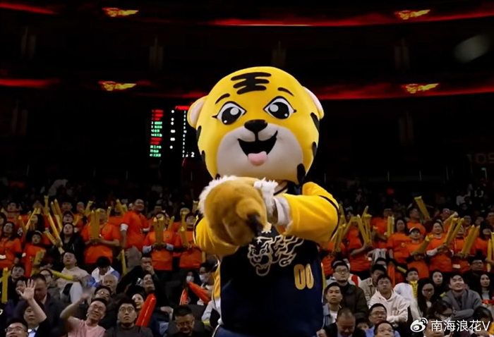 广东队签约2米11内线悍将拉科塞维奇 杜锋争冠再